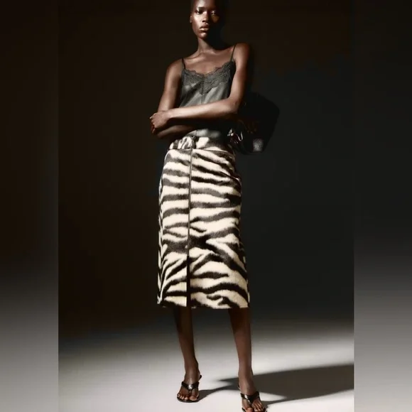 H&M ZEBRA PRINT ZIP-FRONT SKIRT - Picture 1 of 12